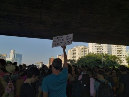 Músicos protestaram na Avenida Paulista contra os cortes