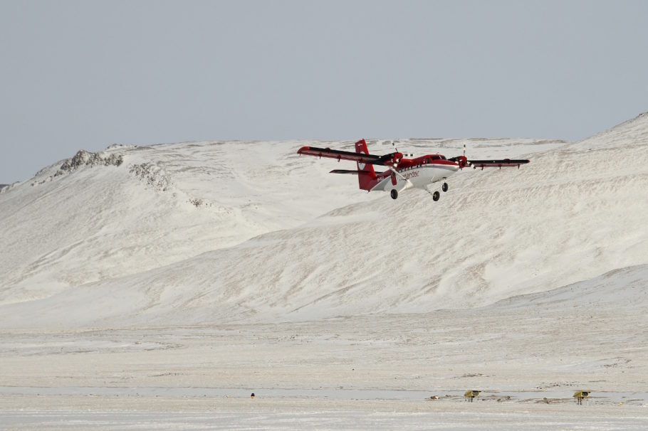 Para chegar a Groenlândia é preciso passar por uma maratona aérea