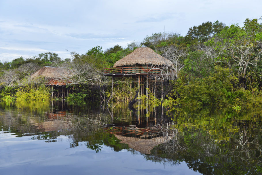 Vista de um dos bangalôs do Juma Amazon Lodge