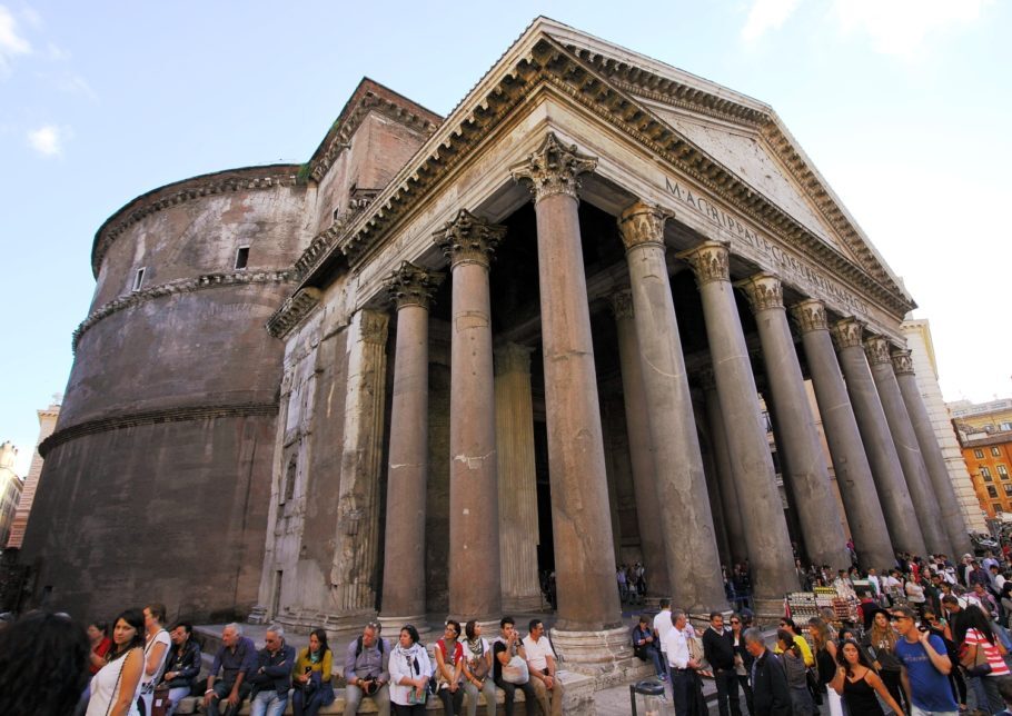 Pantheon, um dos cartões-postais de Roma