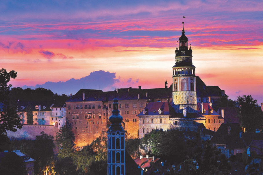 Vista do castelo medieval de Český Krumlov, um dos patrimônios Mundial da Unesco da República Tcheca