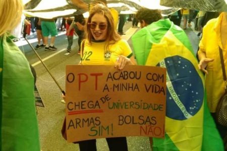 Personagem de Mariana Motta, a ‘Barbie fascista’ era provocação a apoiadores de Bolsonaro