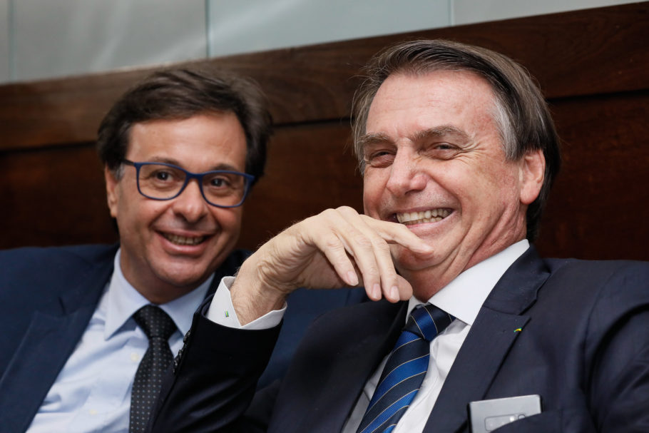Presidente Jair Bolsonaro conversa com novo presidente da Embratur, Gilson Machado Neto