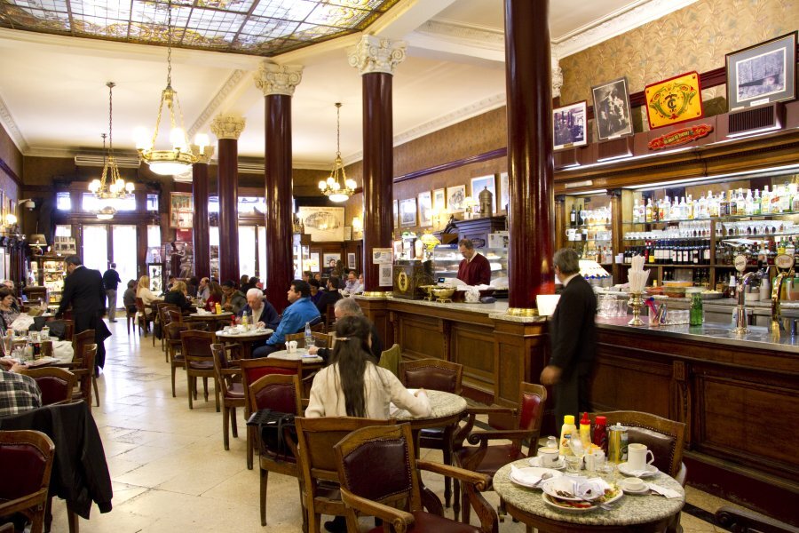 O Tortoni é considerado o café mais antigo da Argentina