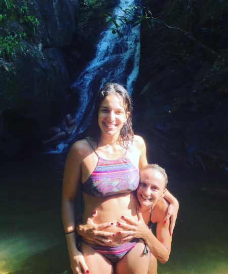 Ex-jogadora de vôlei, Fabi Alvim espera pela primeira filha com a companheira