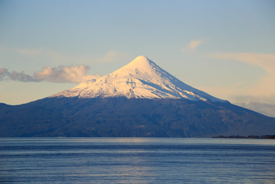 Vista do vulcão Villarrica, em Pucón, no sul do Chile