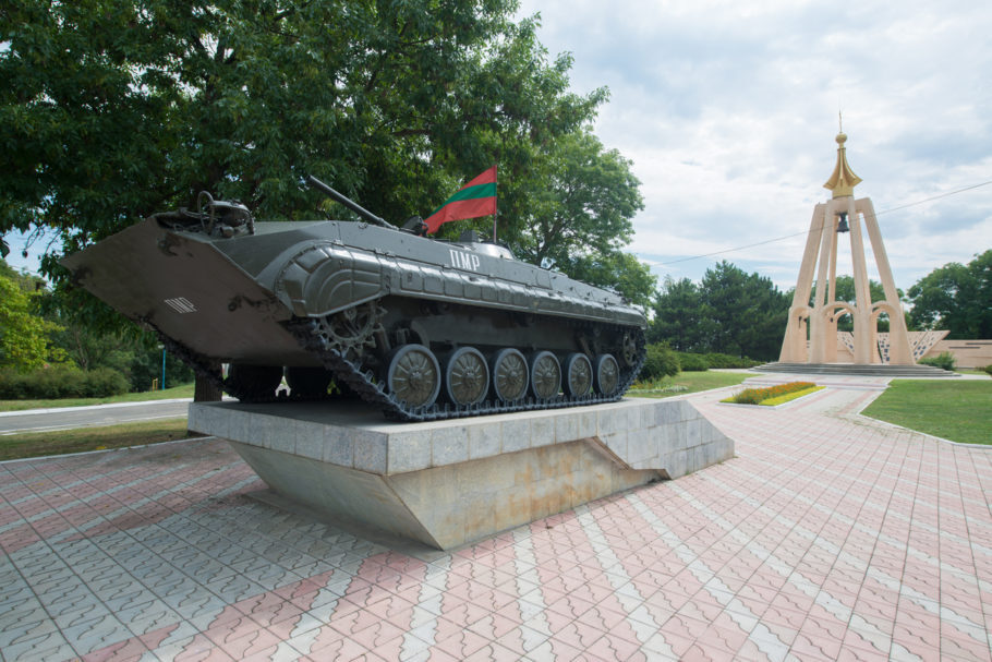 Tanque T-34 utilizado na 2ª Guerra Mundial exposto na capital Tiráspol