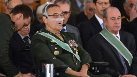 General Eduardo Villas Bôas, ex-comandante do Exército