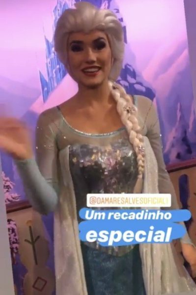 Elsa, do filme ‘Frozen’, convida Damares a conhecer seu palácio
