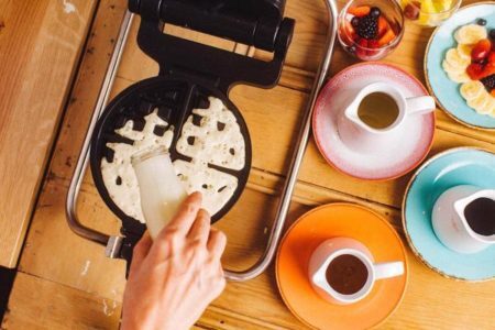 Waffles feitos na hora no café da manhã