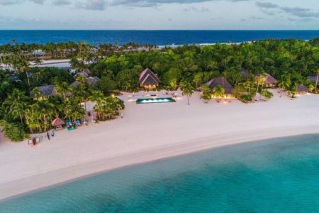 Vista do atol de Nukutepipi, na Polinésia Francesa, que pode ser alugado pelo Airbnb Luxe por US$ 1 milhão a semana