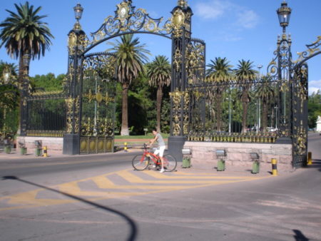 Passeio de bike em Mendoza, na Argentina: além de ser sustentável, faz parte da experiência!