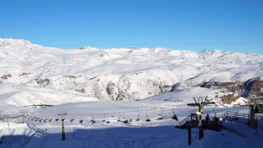 A temporada de esqui em Farellones depende das condições climáticas