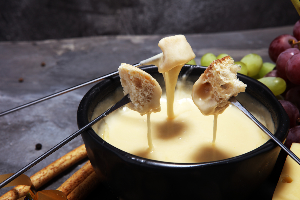 Aprenda uma receita de fondue vegano para esquentar seus dias