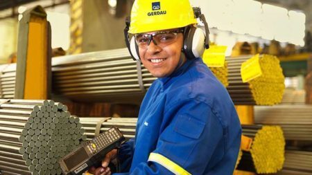 Estágio na Gerdau: participantes aprimoram o conhecimento técnico em áreas como empreendedorismo, colaboração, abertura à inovação e foco em resultados