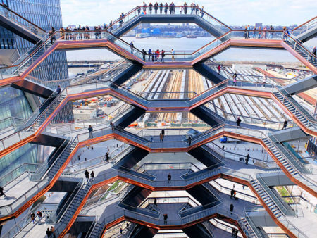  The Vessel, a estrela do complexo Hudson Yards; a mega escultura é formada por escadas que vão subindo em círculos, chegando a uma altura de 46 m