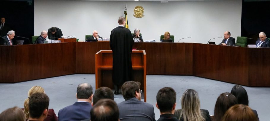 Retomada há pouco, Edson Fachin votou contra Habeas Corpus de ex-presidente