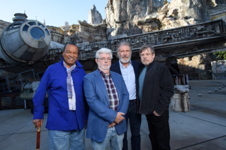 Billy Dee Williams, George Lucas, Harrison Ford e Mark Hamill na cerim^pnia de abertura da nova área