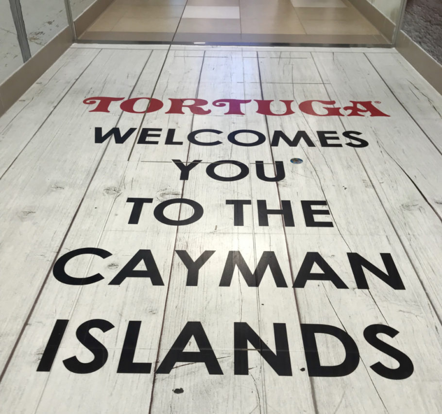 Owen Roberts International Airport, na Grand Cayman