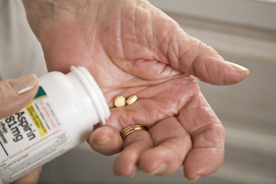 Aspirina é comumente usada para prevenir doenças cardiovasculares