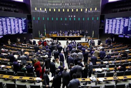 Câmara continua nesta sexta-feira, 12, a analisar destaques e emendas, propostas que alteram a reforma da Previdência – Foto: Luis Macedo/Câmara dos Deputados