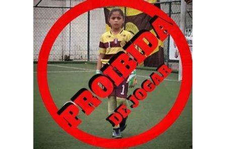 Campanhas nas redes sociais tenta mudar decisão que impede Clara de jogar campeonato de futsal em Santa Catarina