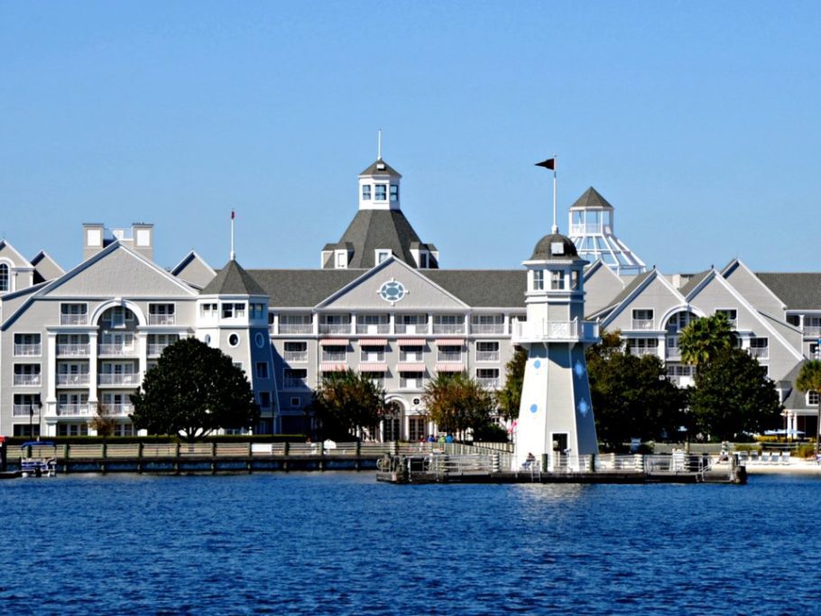 Fachada do Disney’s Yacht Club Resort