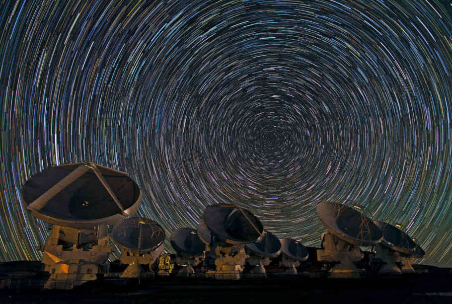 Telescópios do Projeto ALMA, no deserto do Atacama, no norte do Chile