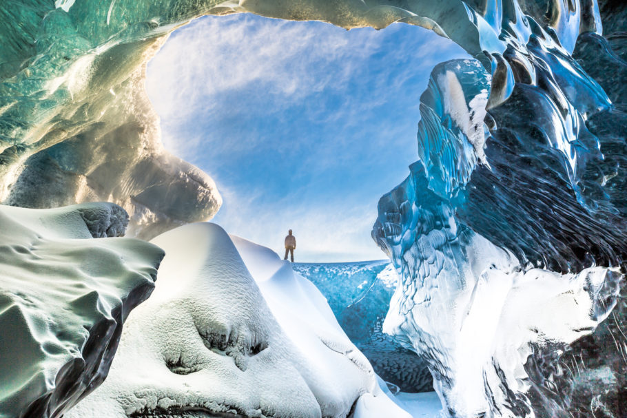CAverna de gelo de Breidamerkurjokull, no sul da Islândia, é uma das paisagens icônicas do país .