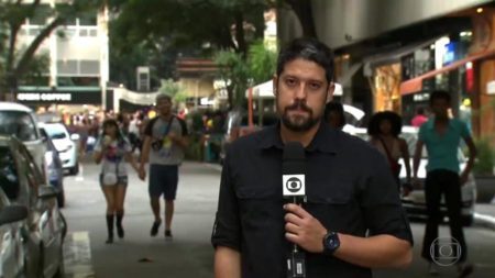 Phelipe Siani ganhou projeção na emissora por abordagens mais descontraídas – Foto: Reprodução/TV Globo