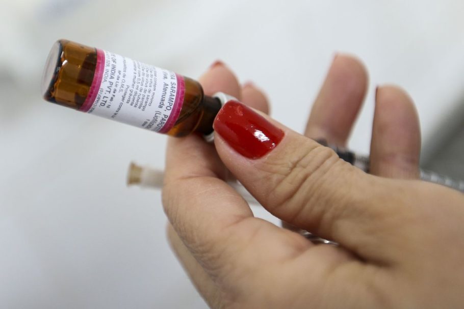 Brasil tem mais de 1.200 casos de sarampo, de acordo com o Ministério da Saúde