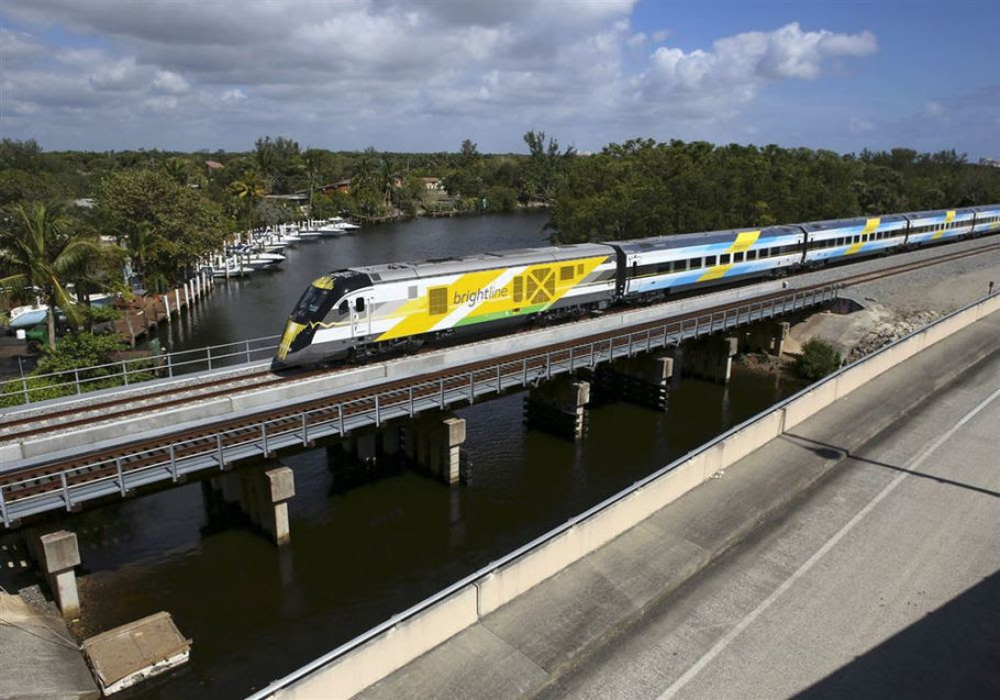 Trem de alta velocidade Brightline, que ligará Orlando a West Palm Beach, Fort Lauderdale e Miami