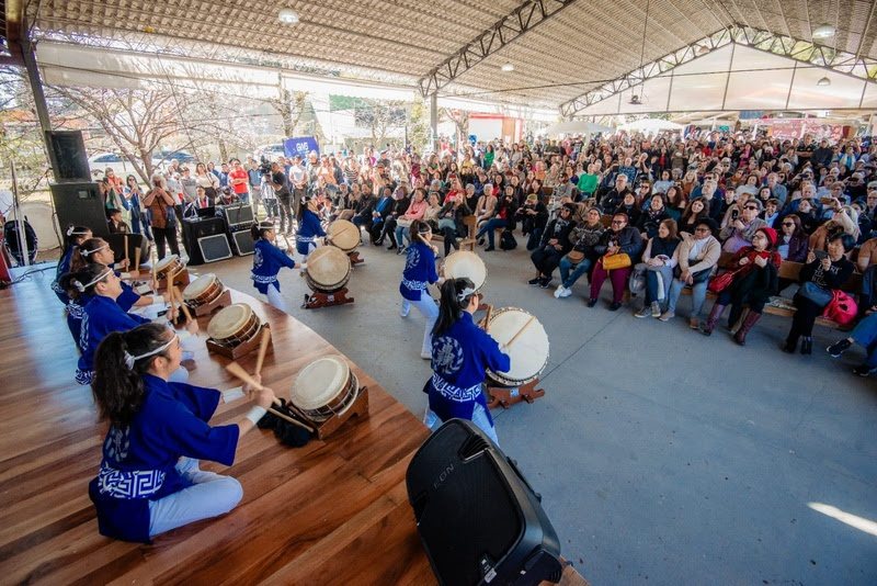 Festa da Cerejeira atrai visitantes de todos os cantos do país