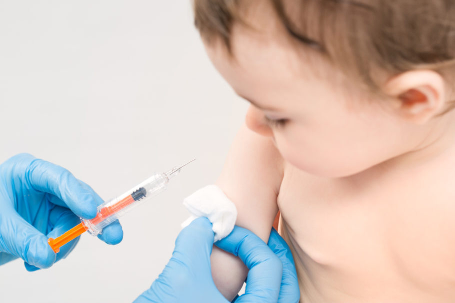 Vacina pentavalente protege contra 5 doenças