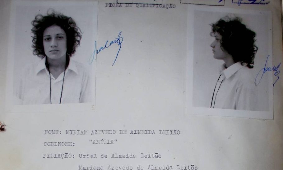 Ficha de Miriam Leitão (ou Amélia) quando foi presa, em 1972]