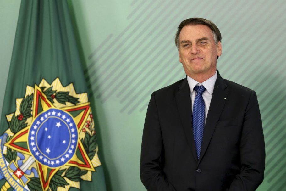 STF notifica Bolsonaro a explicar fala que liga ONGs a queimadas