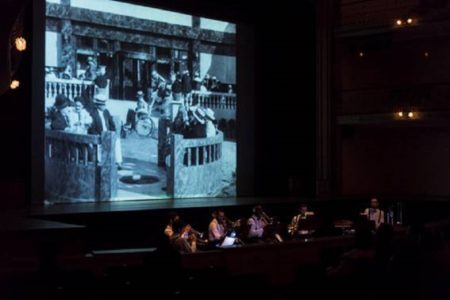 Cine São Pedro: clássicos de Charles Chaplin ganham exibição com trilha sonora ao vivoInterpretada por músicos da Orquestra do Theatro São Pedro