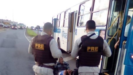 Idoso foi preso por furtar um ônibus em Salvador