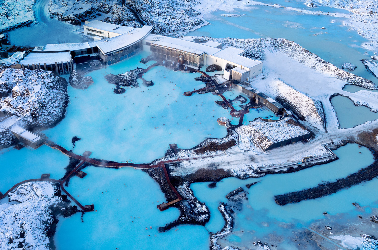 Blue Lagoon: spa de águas termais é destaque da Islândia