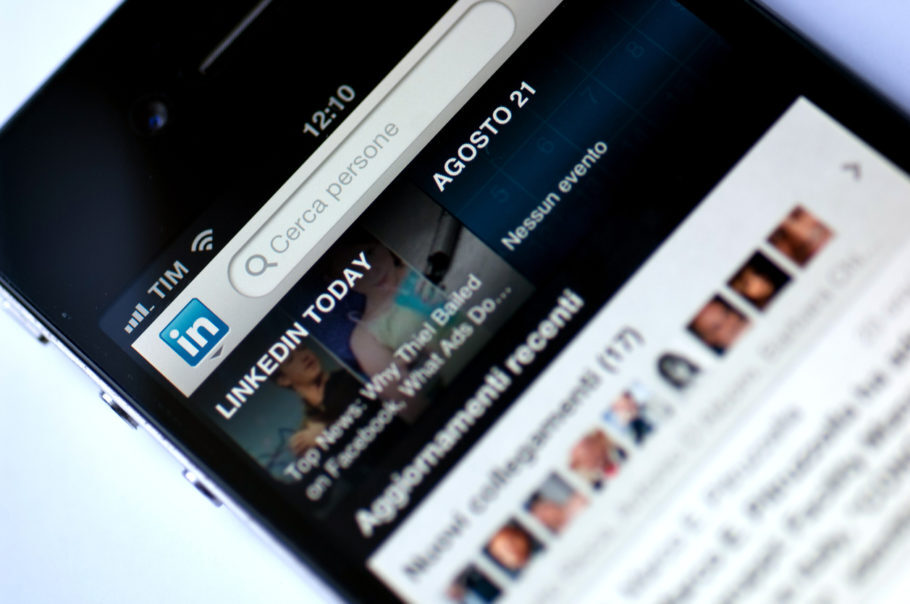 LinkedIn é a rede social mais usada na busca de estágios