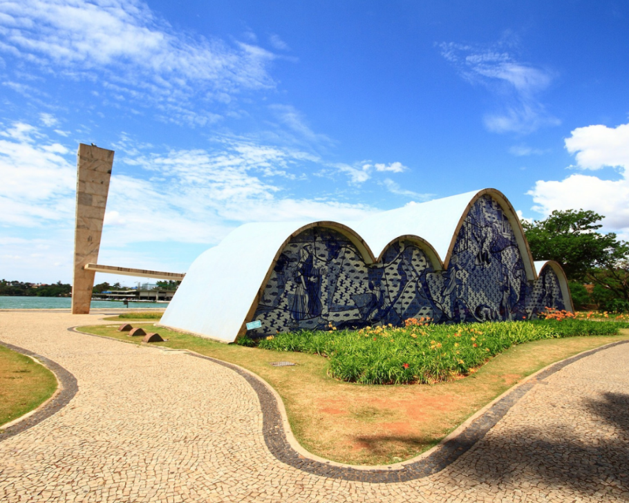 Conjunto Moderno da Pampulha, projetado por Oscar Niemeyer