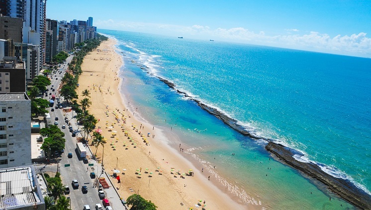 Vista aérea da Praia de Boa Viagem, a mais famosa e badalada do Recife