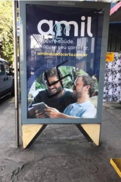 Propaganda com casal gay é pichada com suástica no Rio de Janeiro