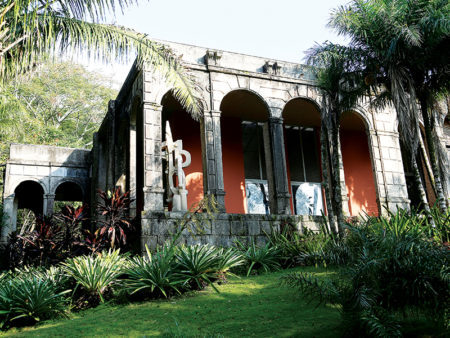 O Sítio Burle Marx oferece em seus 365 mil m² uma viagem por jardins inigualavelmente belos