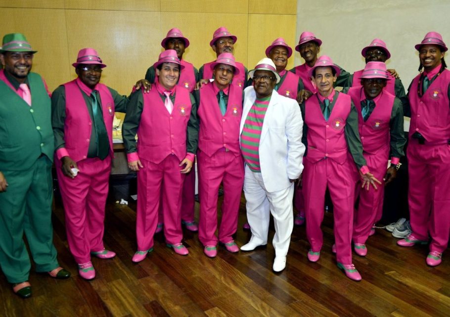 A Velha Guarda Musical da Mangueira realiza show na Lapa carioca