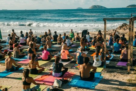 Várias regiões da cidade recebem aulas de Yoga no Rio