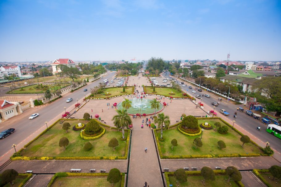 A cidade de Vientiane, no Laos, é um dos destinos ideais para se conhecer a pé