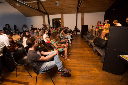 Em São Paulo, a festa tem mais de 90 convidados para encontros, shows, performances e lançamentos de livros