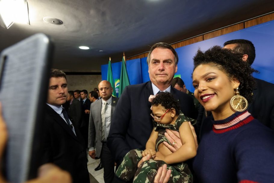 Presidente Jair Bolsonaro em solenidade de Assinatura da MP da Pensão Vitalícia das Vítimas de Microcefalia do Zika Vírus