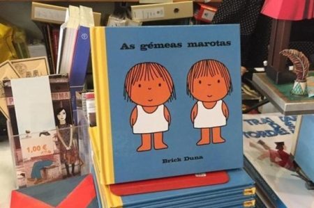 Capa do  livro ‘As Gêmeas Marotas’, de Brick Duna, reproduzida em embargo da prefeitura do Rio de Janeiro